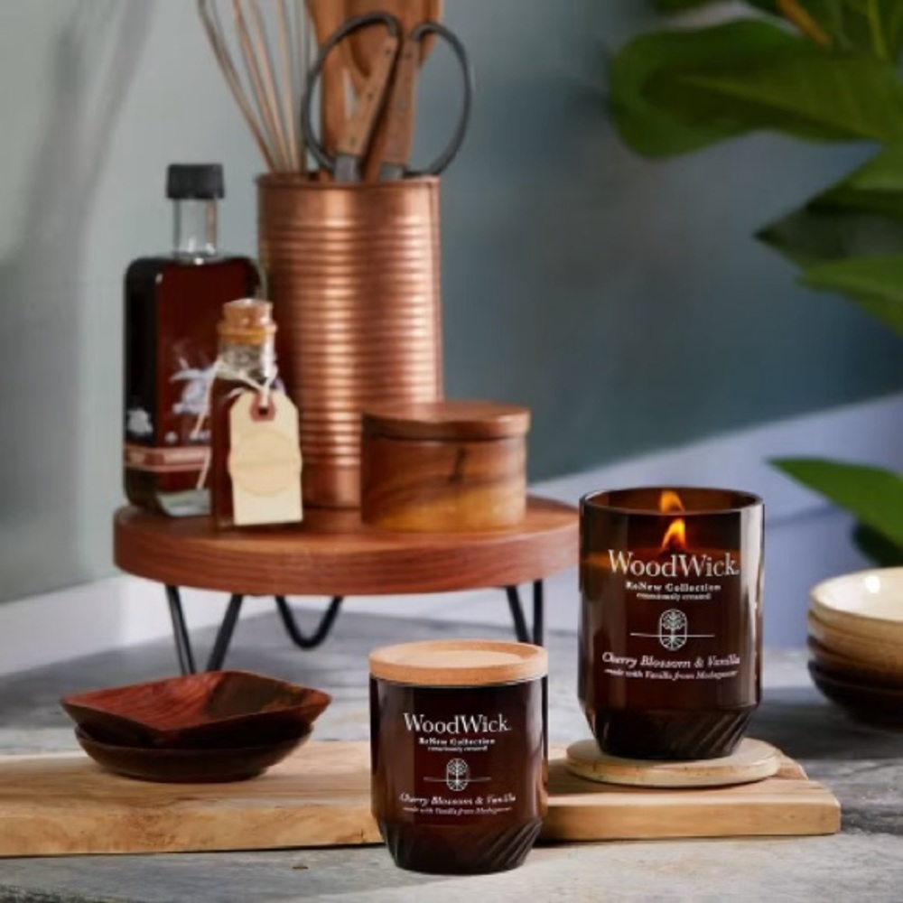 WOODWICK NWT cherry blossom and vanilla renew candle -6oz - Picture 4 of 9
